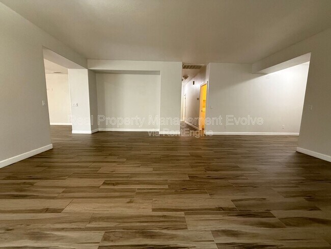 Building Photo - 8278 W Charter Oak Rd