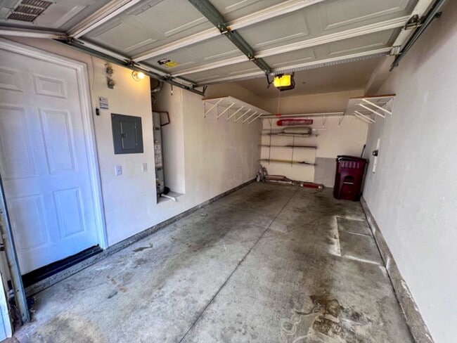 Building Photo - Beautiful 2 bedroom Condo located in Murrieta for LEASE