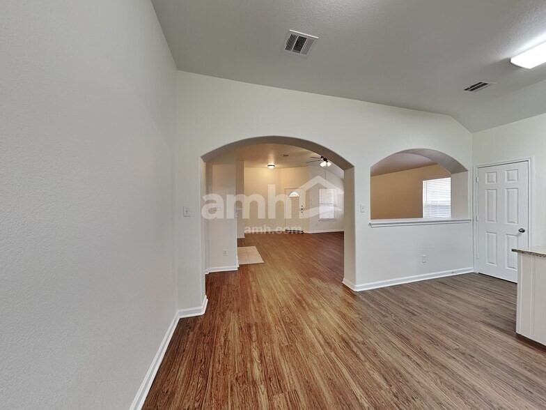 Building Photo - 3908 Rocky Shore Ln