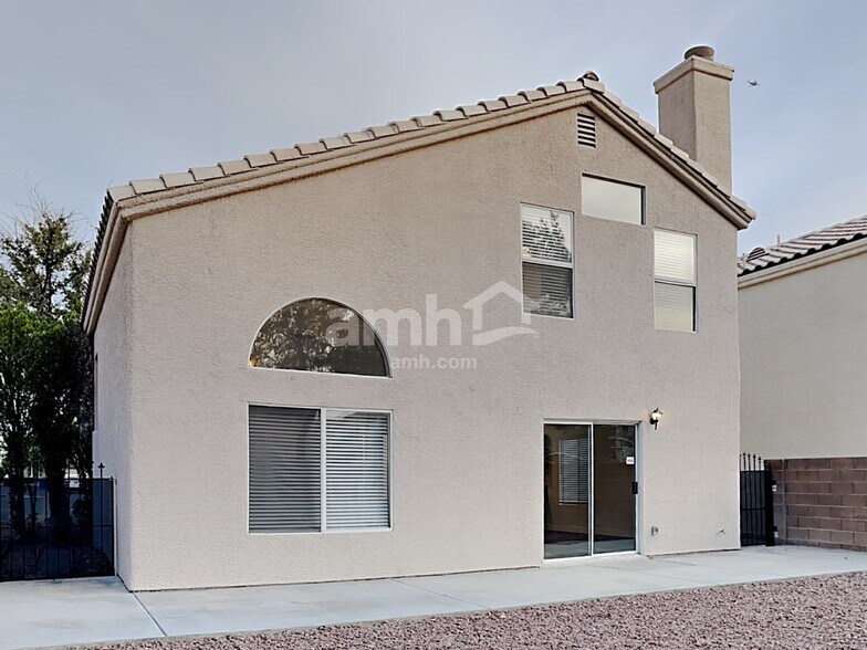 Building Photo - 6130 Peach Blossom Ln