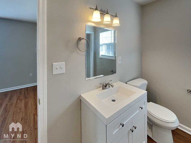 Building Photo - 103 Adlett Ln