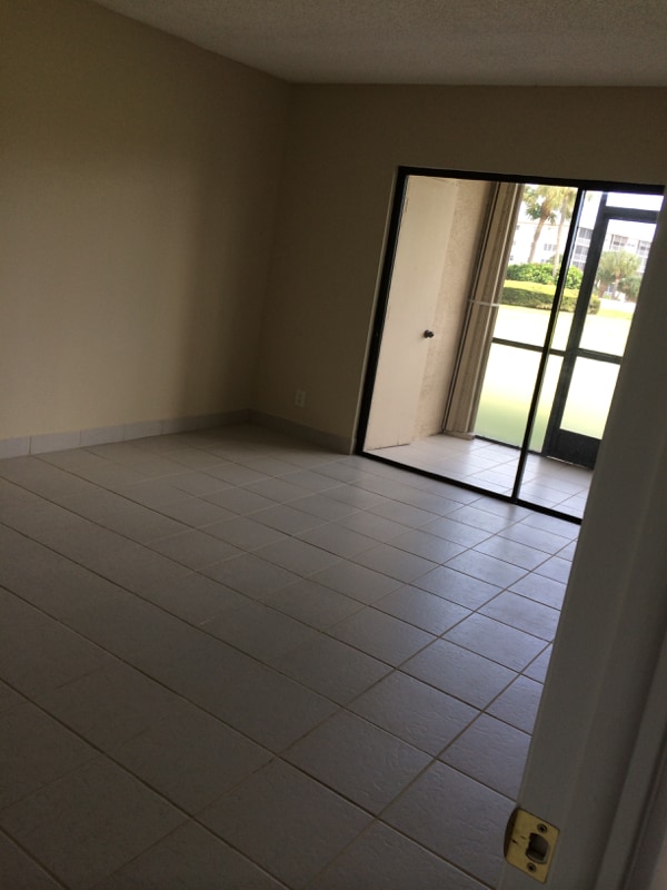 Building Photo - 1030 US-1