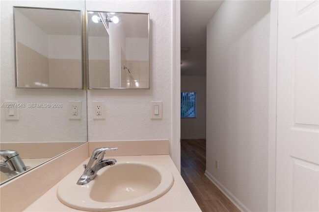 Building Photo - 1410 S Santa Catalina Cir