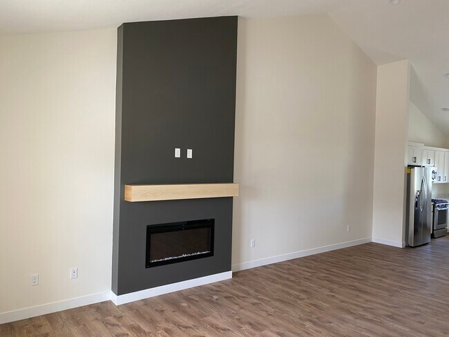 Living Room w/ fireplace - 1453 Eagle Ave