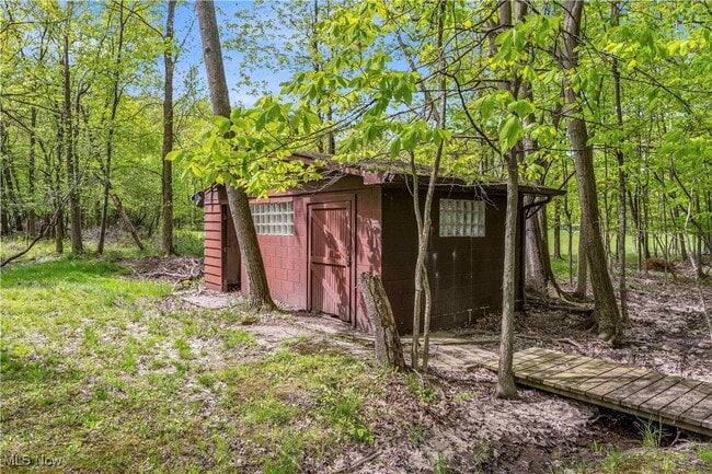Building Photo - 6481 Glenwillow Dr