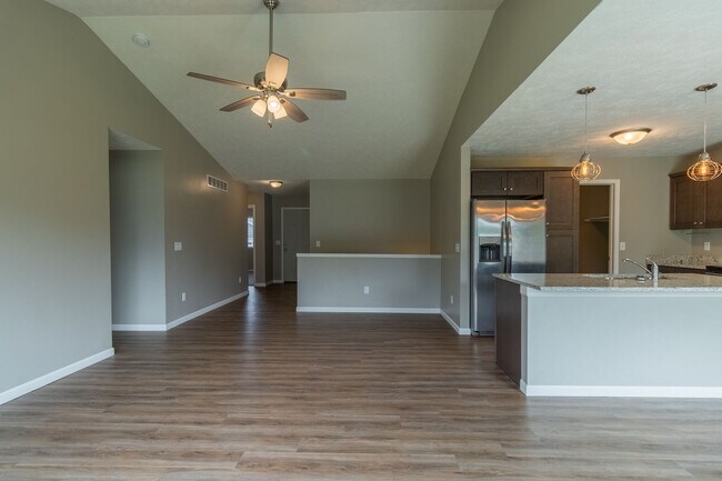 Building Photo - 6241 Whitewater Ln