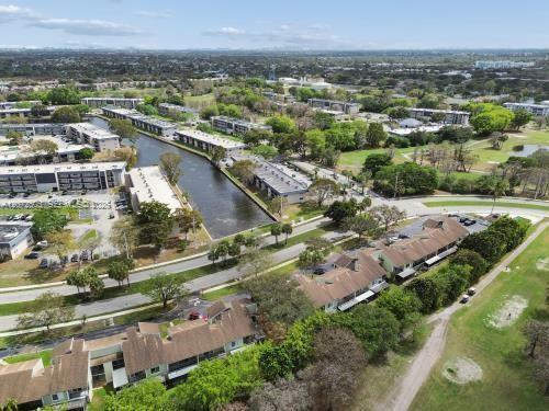 Building Photo - 8117 Lagos De Campo Blvd