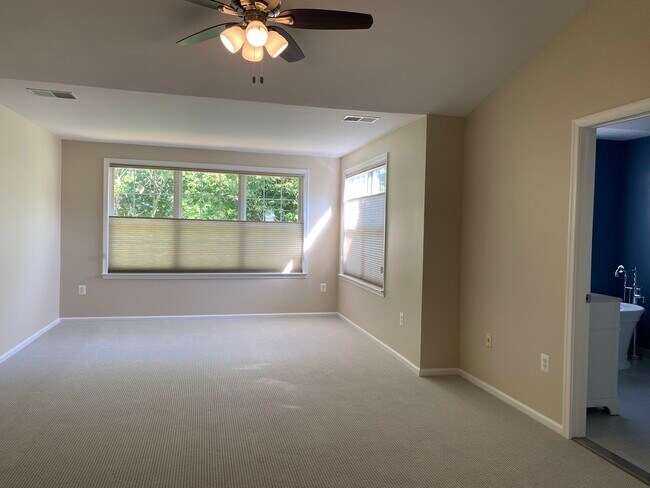 Building Photo - 5708 Governors Pond Cir