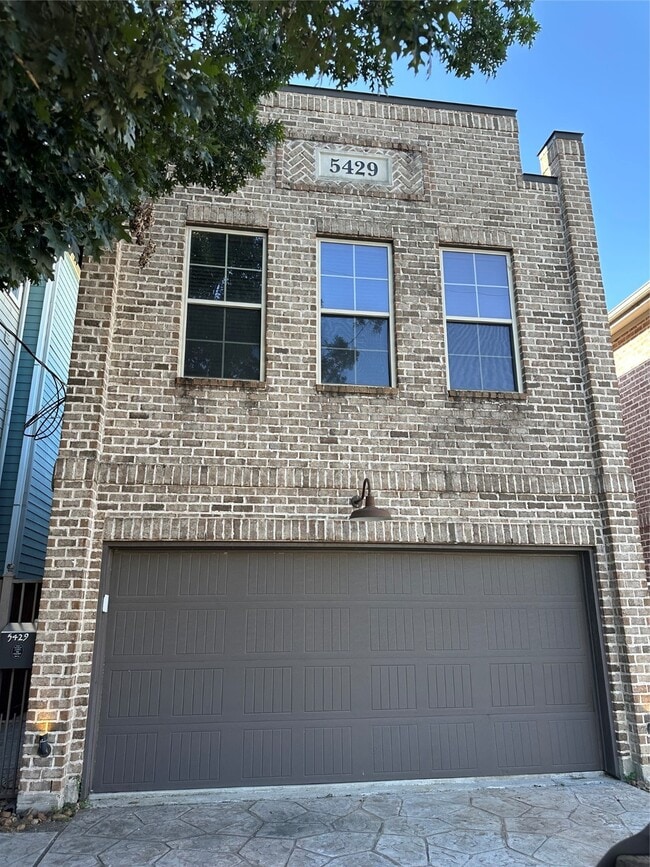 Building Photo - 5429 Petty St