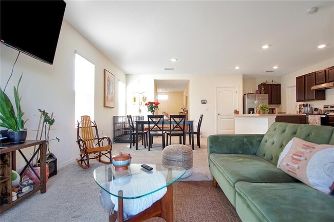 Building Photo - 1739 Post Oak Dr