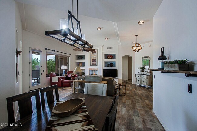 Building Photo - 6879 E Amber Sun Dr