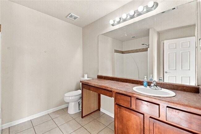 Building Photo - 3207 SW Deerfield Blvd