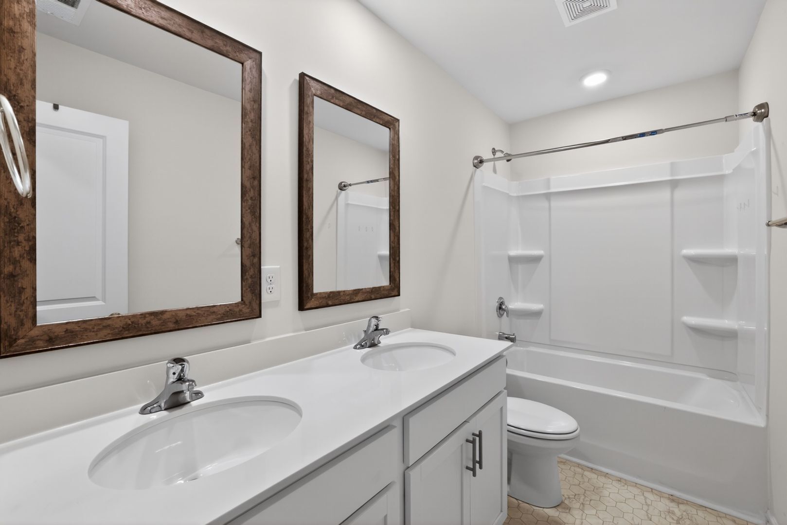 Building Photo - 105 Silicon Dr