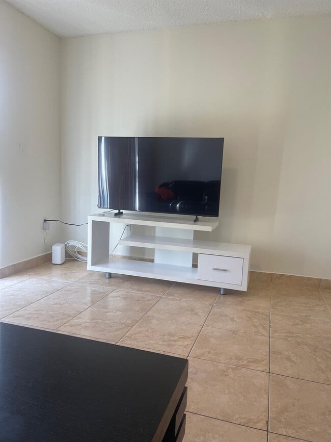 Building Photo - 3910 NW 90th Ave