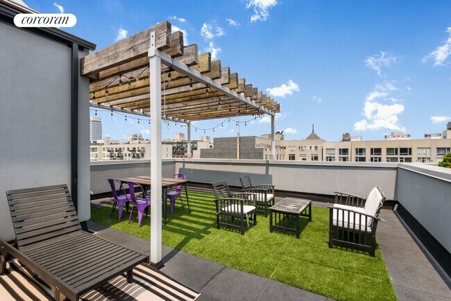 Building Photo - 202 N 10th St