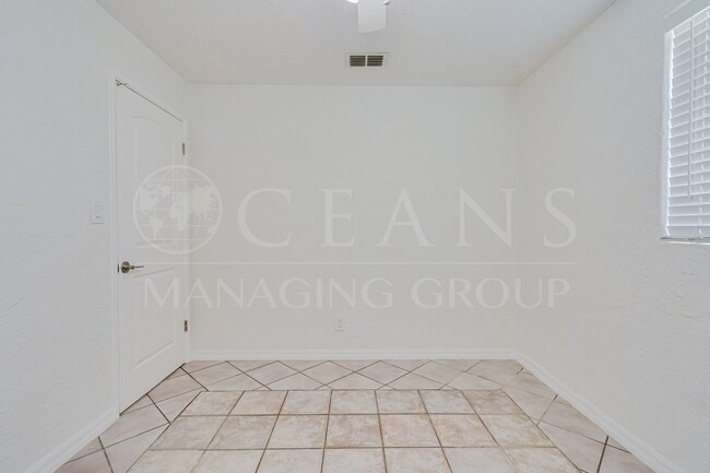 Building Photo - Updated Beachside Ormond Home