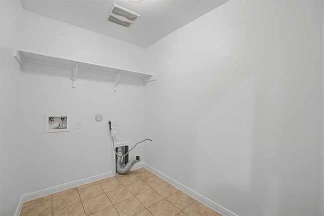 Building Photo - 165 Dusky Thrush Dr