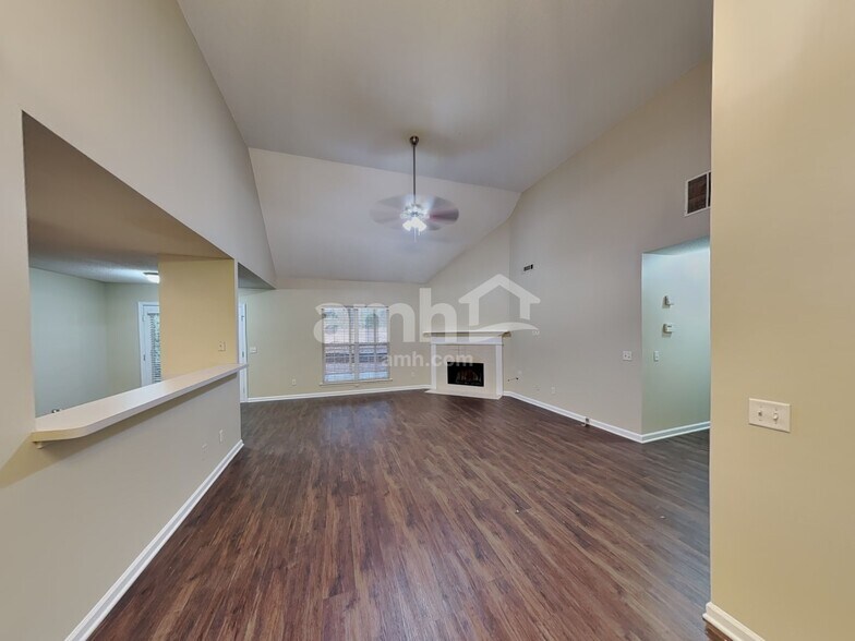 Building Photo - 4604 Young Deer Dr