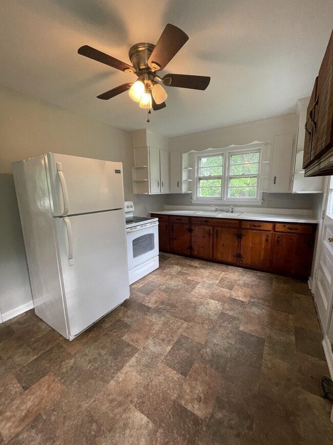 Building Photo - 1186 Winesap Rd