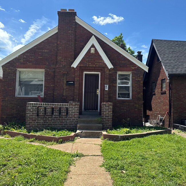Building Photo - 6150 Sherry Ave