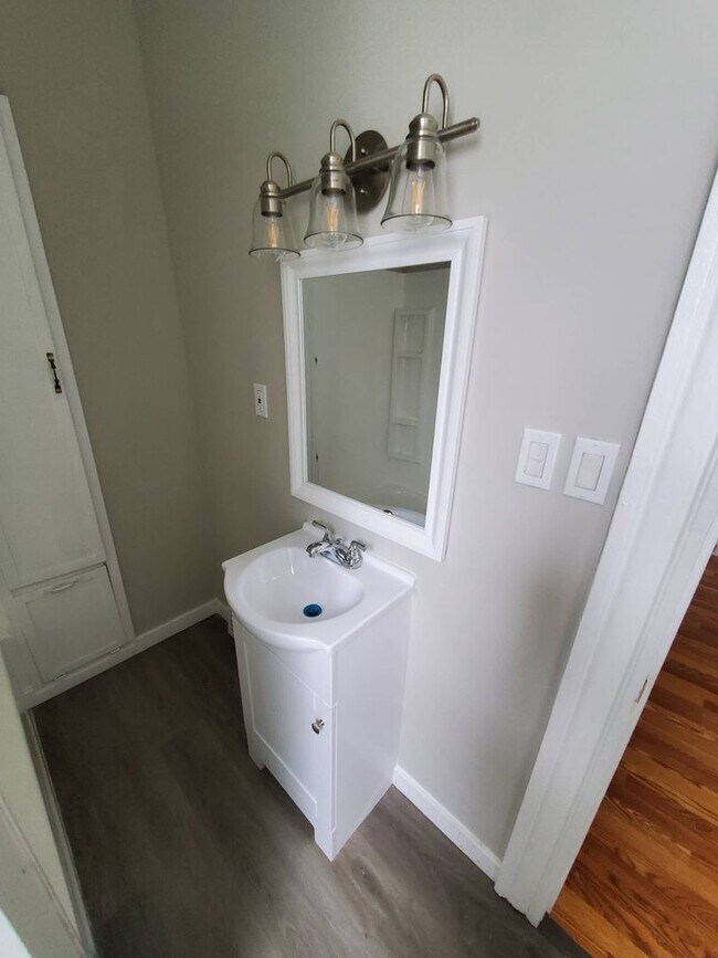 Building Photo - A Place You’ll Love to Call Home – Gorgeous 3-Bedroom Property!
