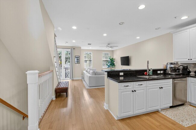 Building Photo - 1054 E Heritage Club Cir