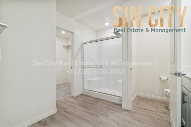 Building Photo - 3366 La Cura Ave