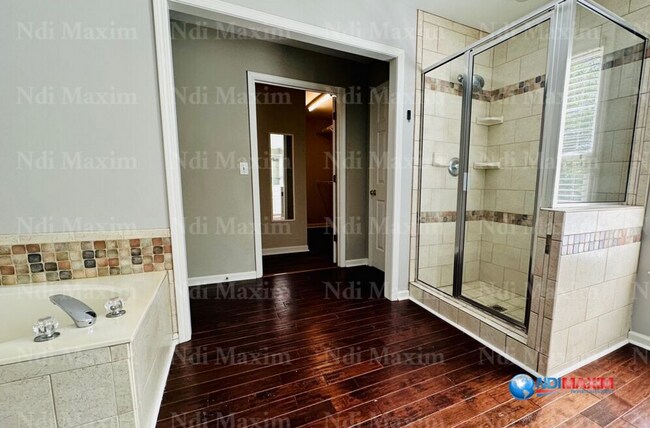 Building Photo - Beautiful house in the LAMBERT cluster in ...