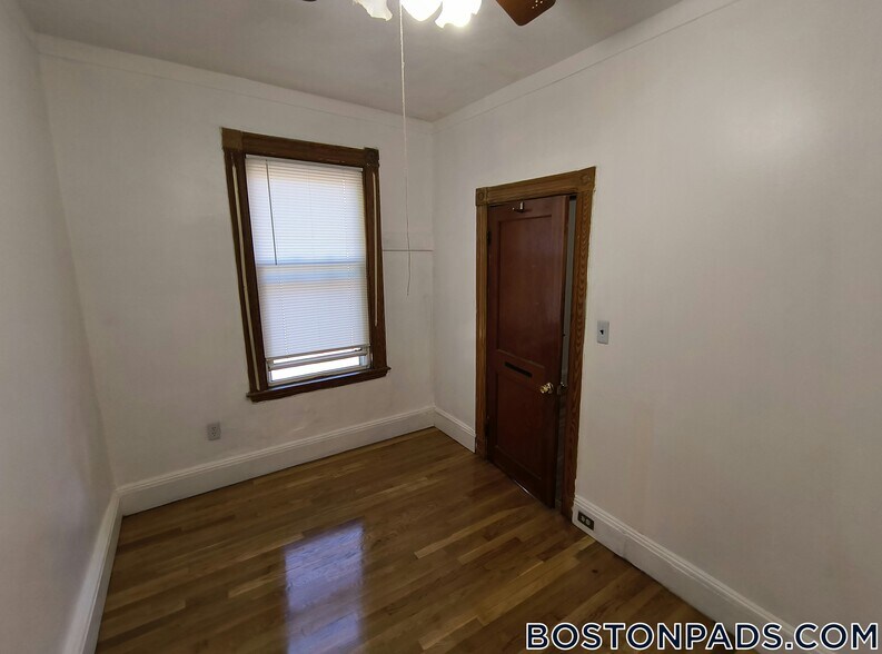 Building Photo - 200 Highland St