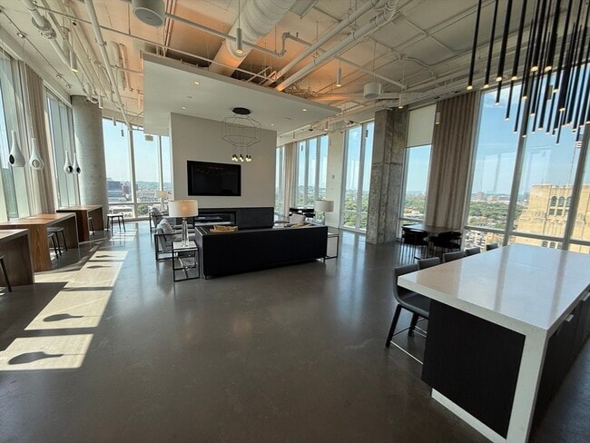 Building Photo - 188 Brookline Ave