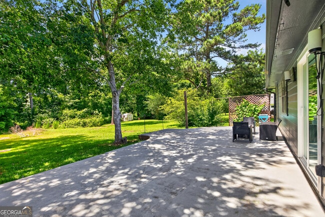Building Photo - 11525 Matthews Trail