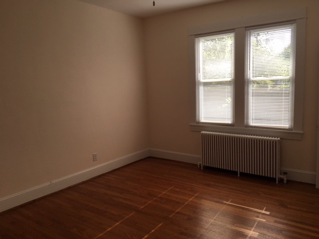 Main Bedroom - 413 Highland Ave SW