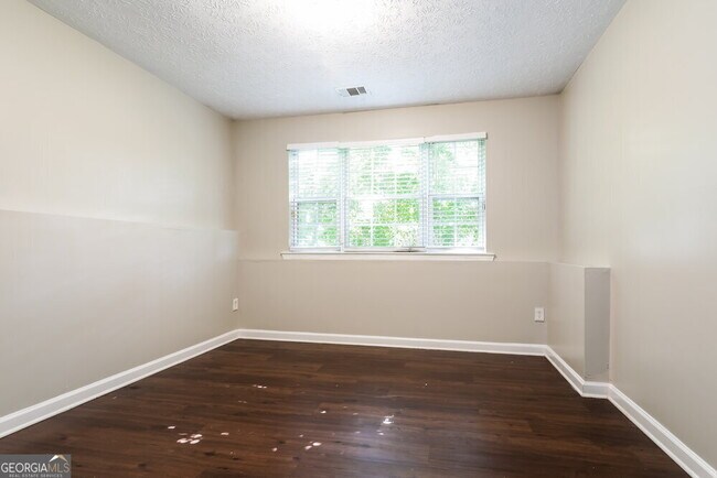 Building Photo - 1530 Bramlett Forest Trail SE