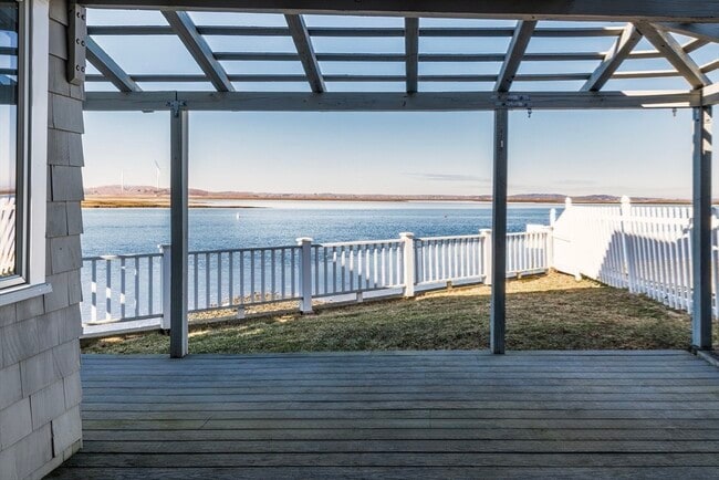 Building Photo - 33 Eagle Hill Rd