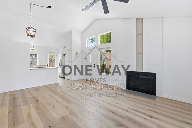 Building Photo - 5704 E Aire Libre Ave