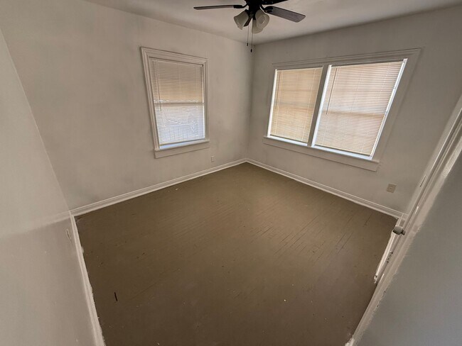 Building Photo - 1523 25th St