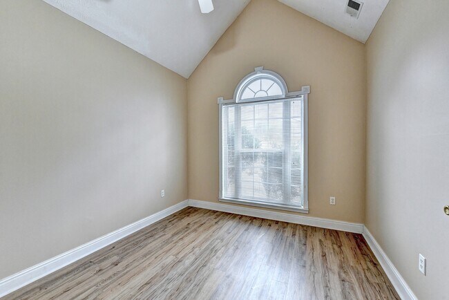 Building Photo - 40 Wisteria Blvd