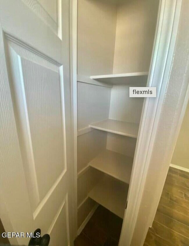 Building Photo - 405 S 7th St