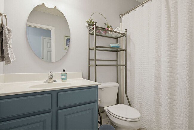 Building Photo - Beautiful home in The Neighborhoods of Holly Ridge