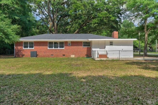 Building Photo - 6425 Aspen St