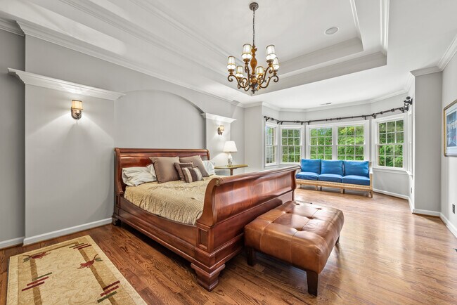 Building Photo - 405 Pondview Ct