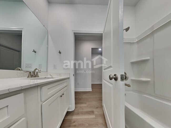 Building Photo - 6443 Atlantic Bch Ave