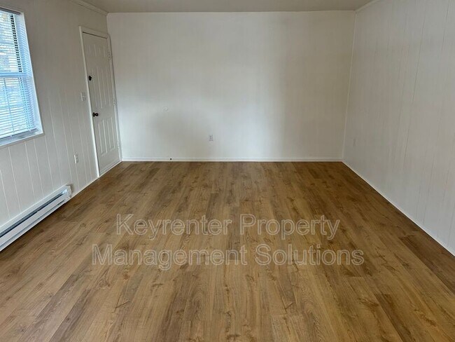 Building Photo - 117 Olive St