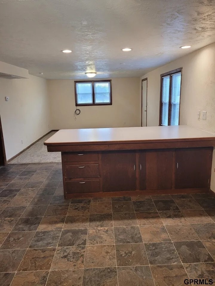 Building Photo - 910 Harrington Ave