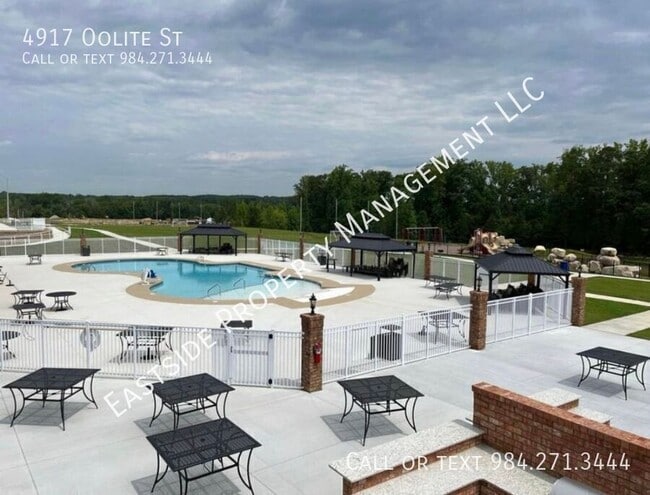 Building Photo - 4917 Oolite St