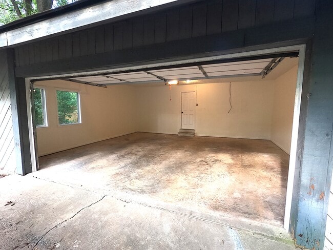 Building Photo - 2672 Suzanne Ln