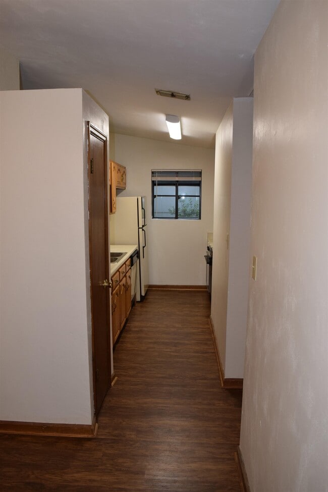 Building Photo - 2646 Millbank Dr