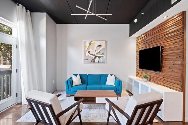 Building Photo - 1914 E 4th Ave