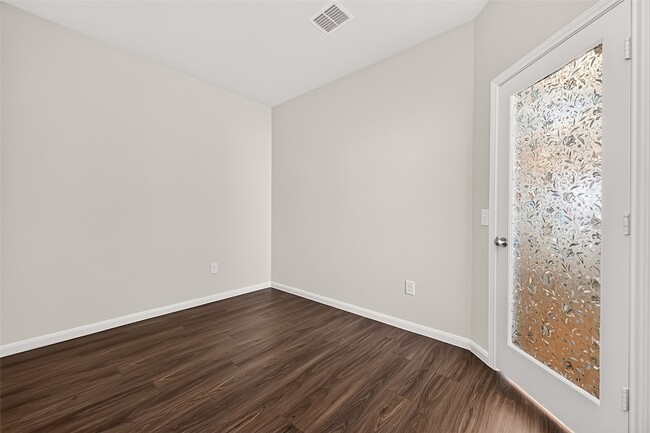 Building Photo - 16039 Kingfield Haven Dr