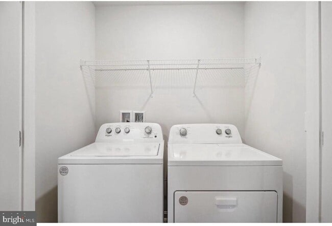 Building Photo - 165 Tigney Dr